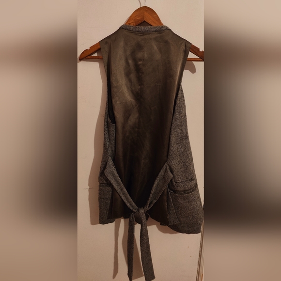 Gap Vest - Picture 3 of 6